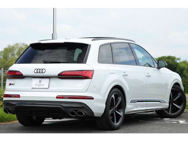 Audi SQ7 6