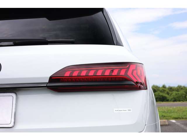 Audi SQ7 8
