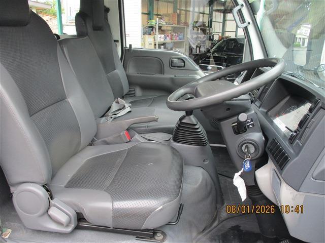 Isuzu Elf 9