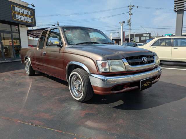 Toyota Hilux 3