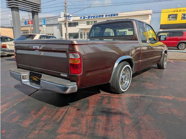 Toyota Hilux 5