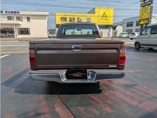 Toyota Hilux 6