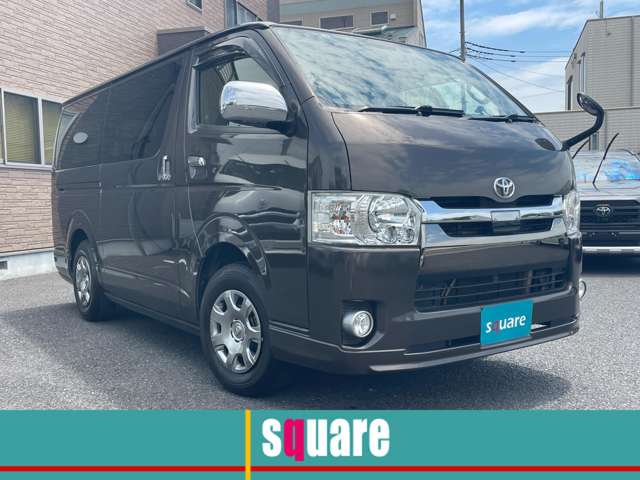 Toyota Hiace Van 3