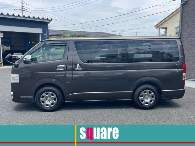Toyota Hiace Van 5