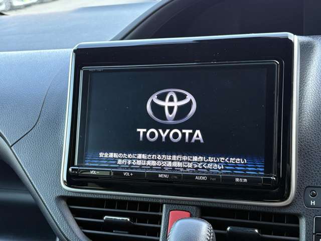 Toyota Noah 12