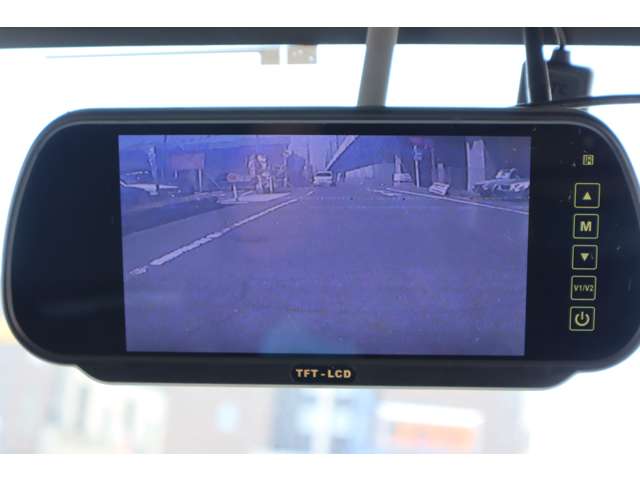 Isuzu Elf 12