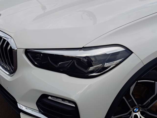 BMW X5 8