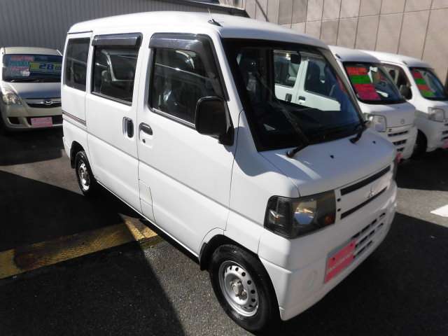 Mitsubishi Minicab Van 2