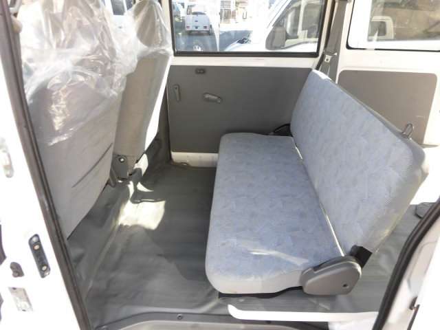 Mitsubishi Minicab Van 9
