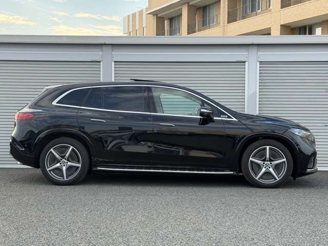 Mercedes-Benz EQS SUV 10