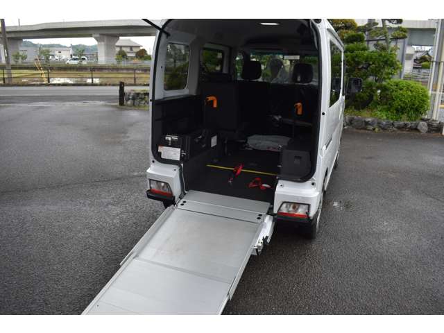 Daihatsu Atrai 4