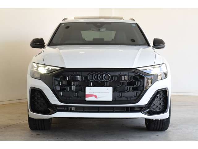 Audi Q8 5