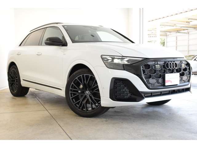 Audi Q8 6