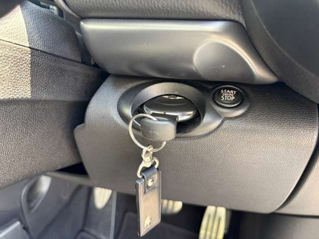 MINI Paceman 11