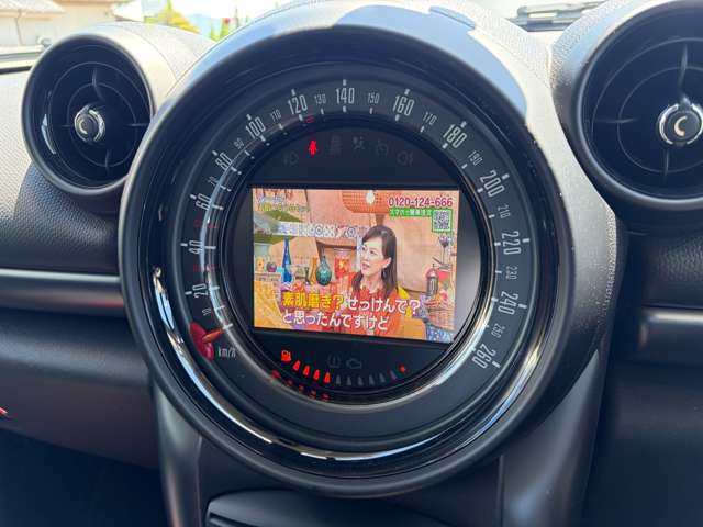 MINI Paceman 5