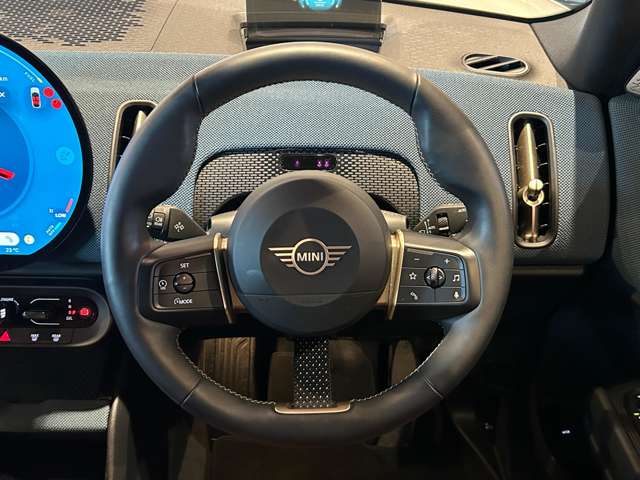 MINI Countryman 8