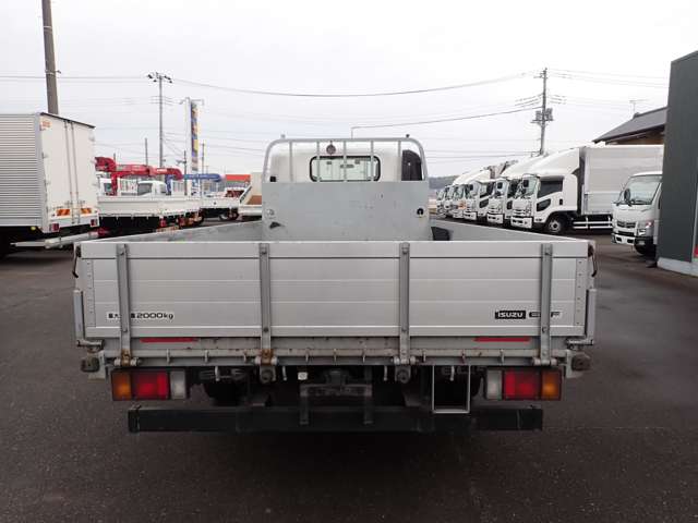 Isuzu Elf 8