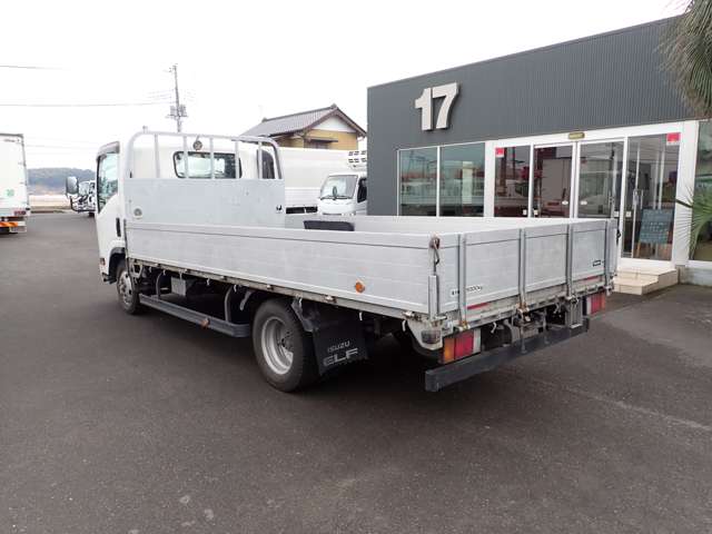 Isuzu Elf 9