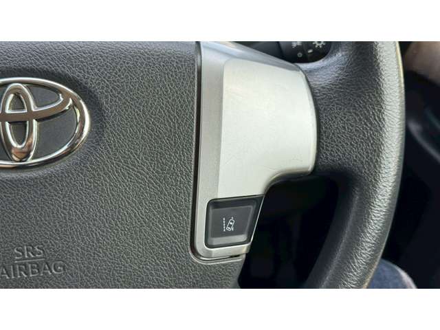 Toyota Regius Ace 11