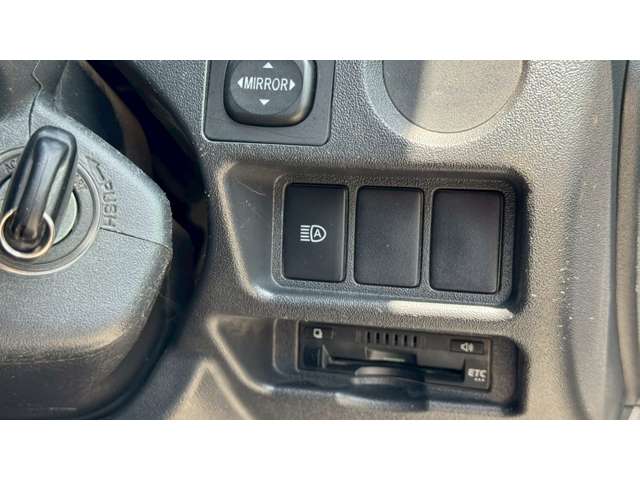 Toyota Regius Ace 10