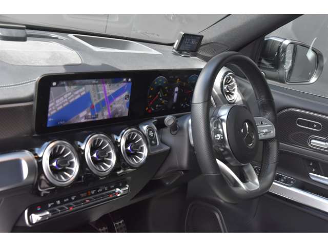 Mercedes-Benz GLB 12