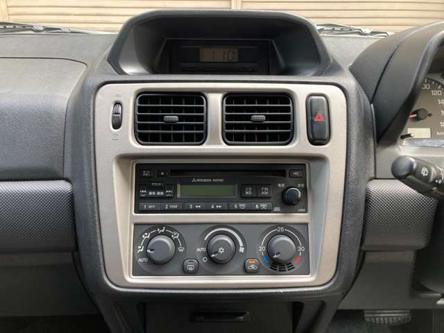Mitsubishi Pajero iO 5
