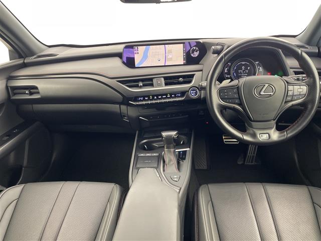 Lexus UX 8