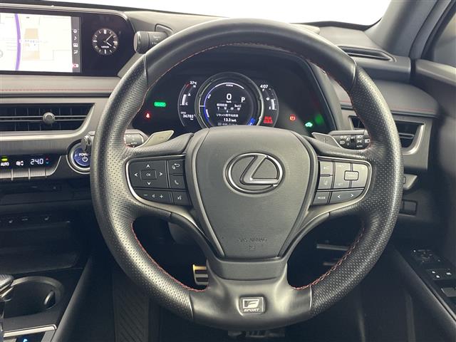 Lexus UX 10