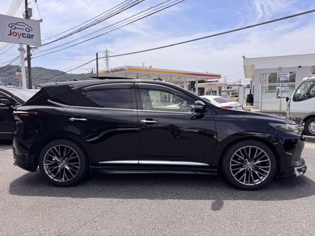 Toyota Harrier 8