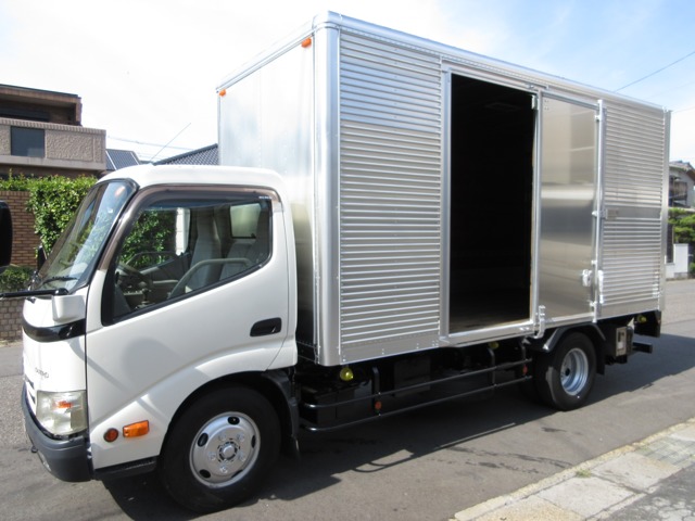Hino Dutro 5