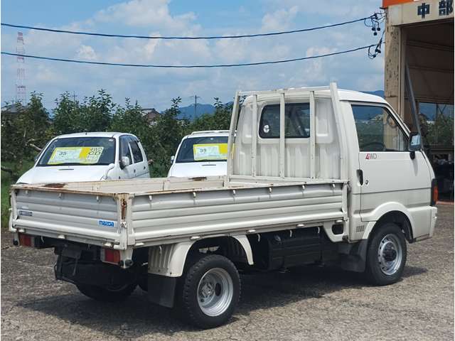Mazda Bongo Truck 11
