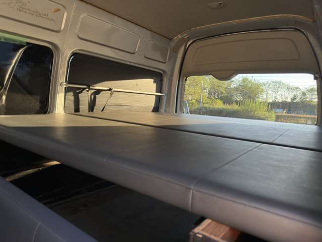 Toyota Hiace Van 9