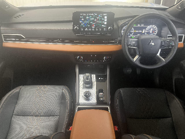 Mitsubishi Outlander 3