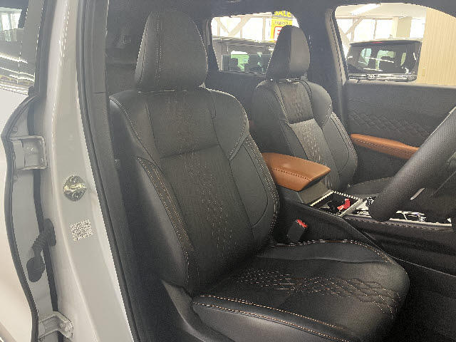 Mitsubishi Outlander 7