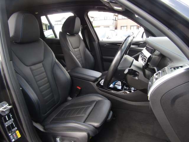 BMW iX3 11