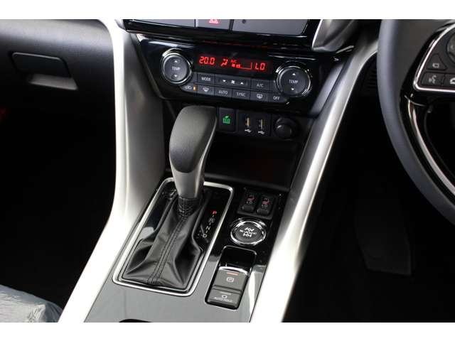 Mitsubishi Eclipse Cross 11