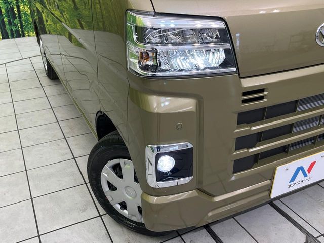 Daihatsu Hijet Deck Van 12