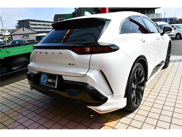 Toyota Crown Sport 8