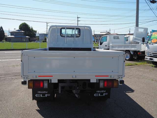 Isuzu Elf 7