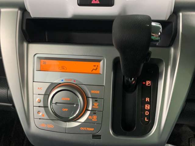 Mazda Flair Crossover 8