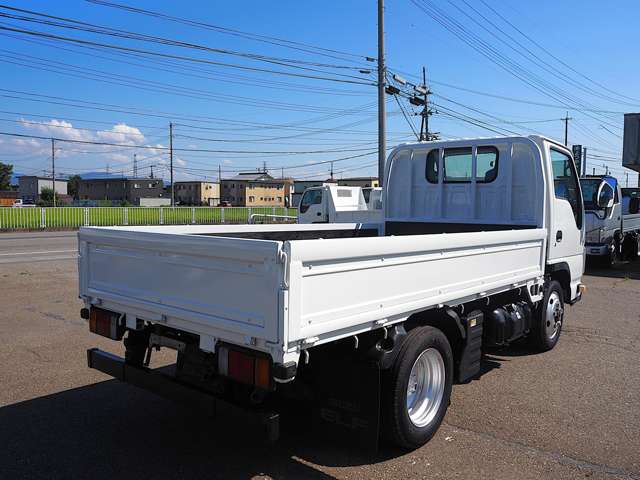 Isuzu Elf 6