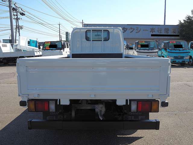 Isuzu Elf 7