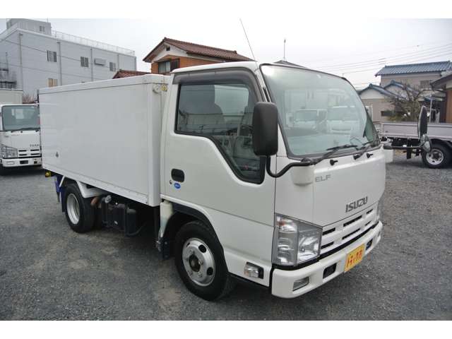 Isuzu Elf 7