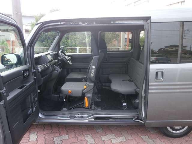Honda N-VAN 11