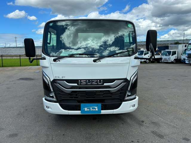 Isuzu Elf 11