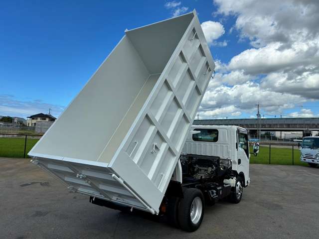Isuzu Elf 9