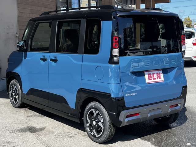 Mitsubishi Delica Mini 6