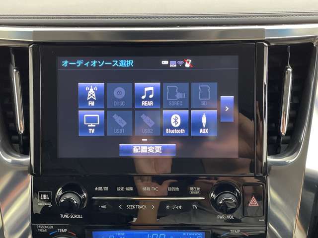 Toyota Alphard 6