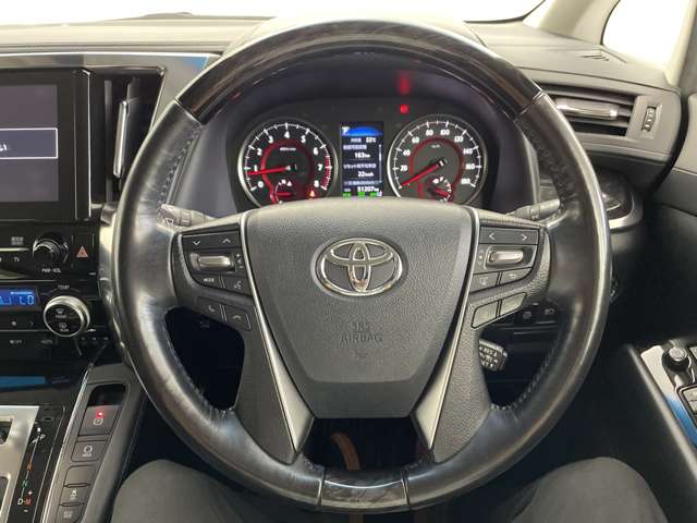 Toyota Alphard 9