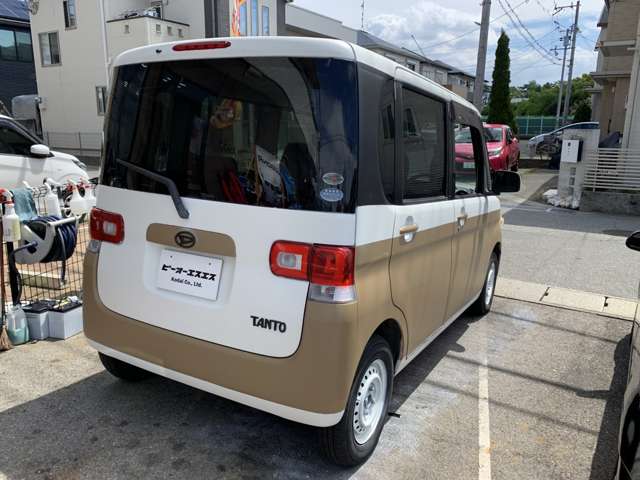 Daihatsu Tanto 4